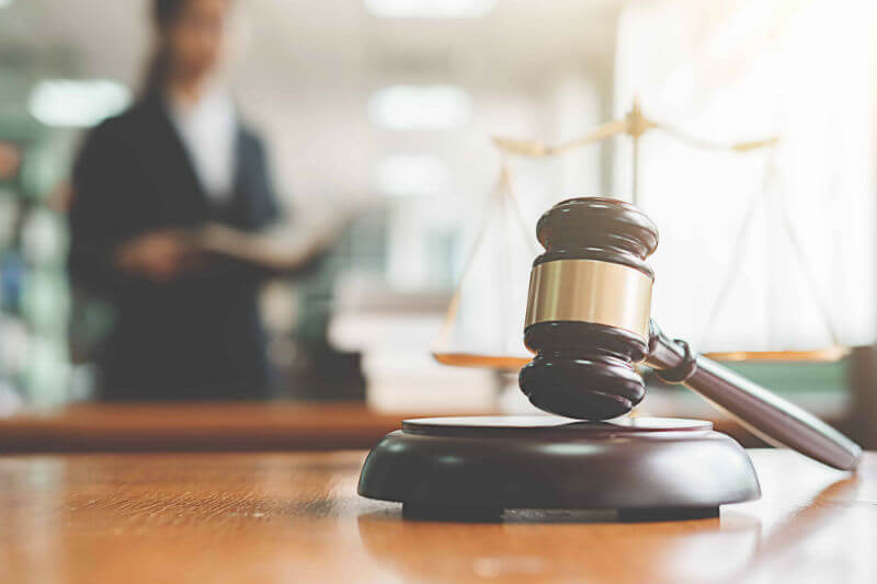 מה צריך לדעת לפני שבוחרים עורך דין נזיקין